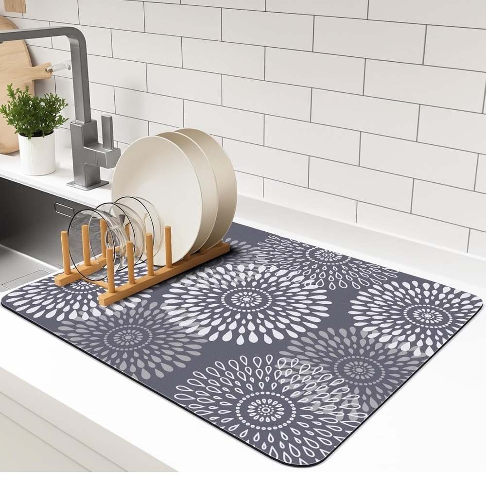 NWT  Dish Drying Mat